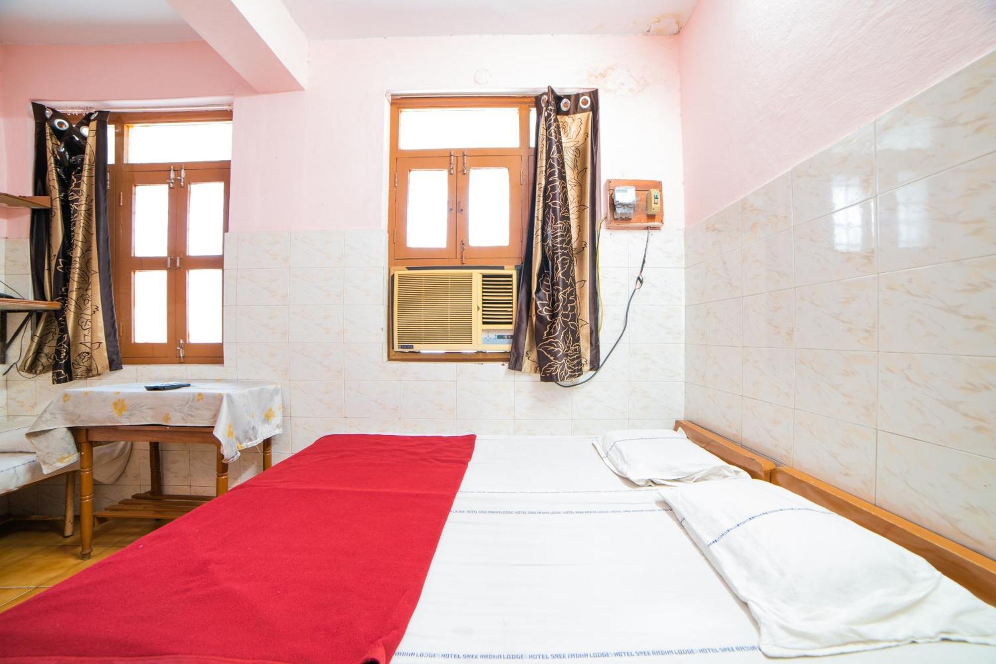 Hotel O Sree Radha Lodge Near Snow World Secundurabad Exterior photo