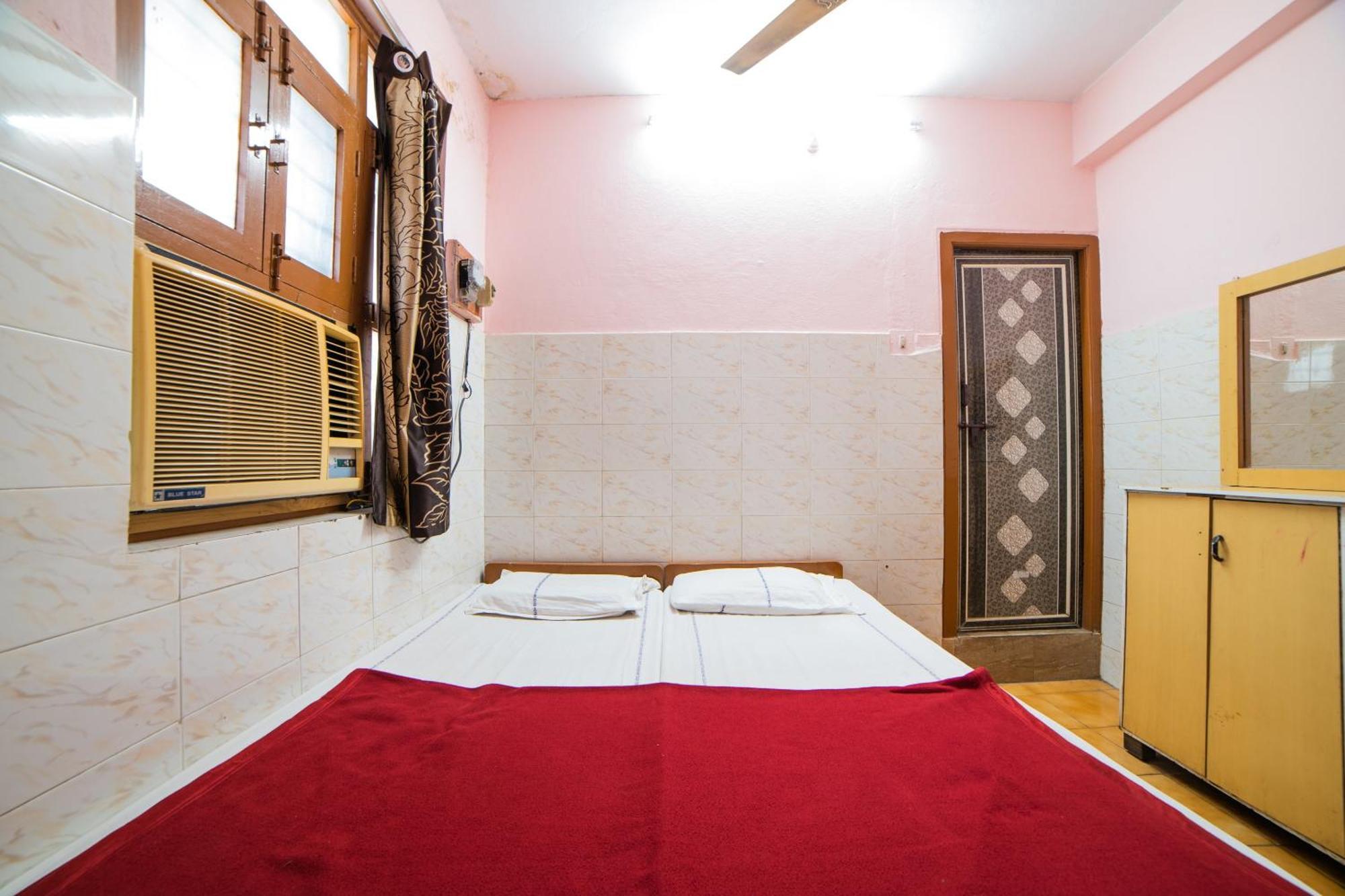 Hotel O Sree Radha Lodge Near Snow World Secundurabad Exterior photo